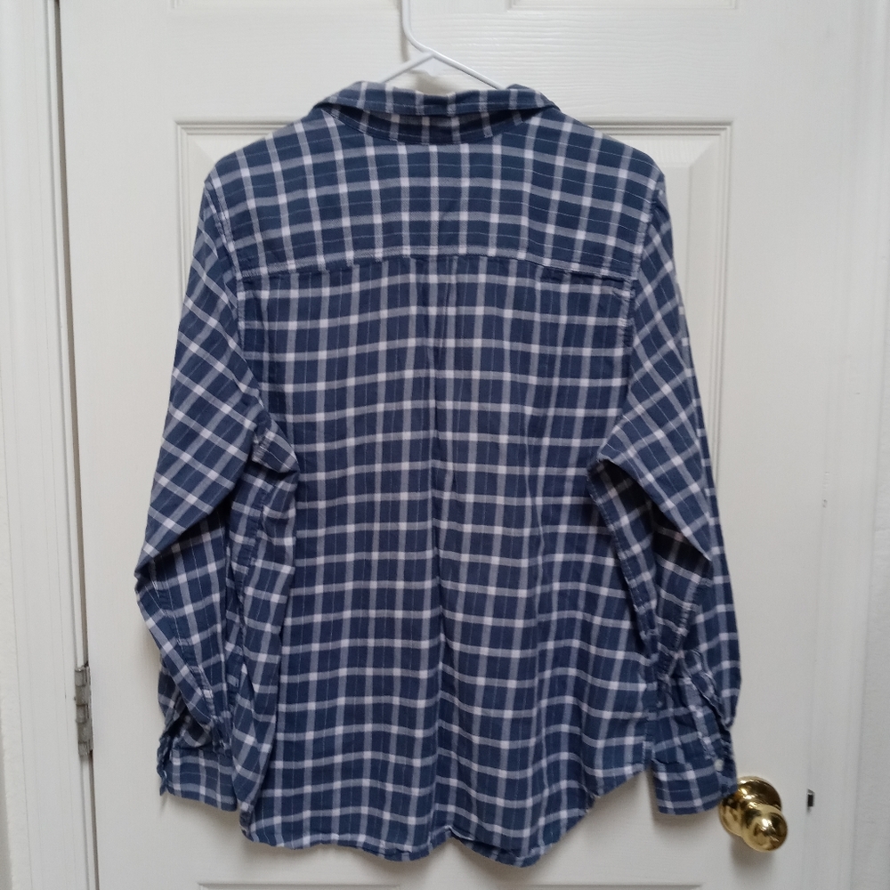 Universal Thread Shirt - Picture 3 of 5